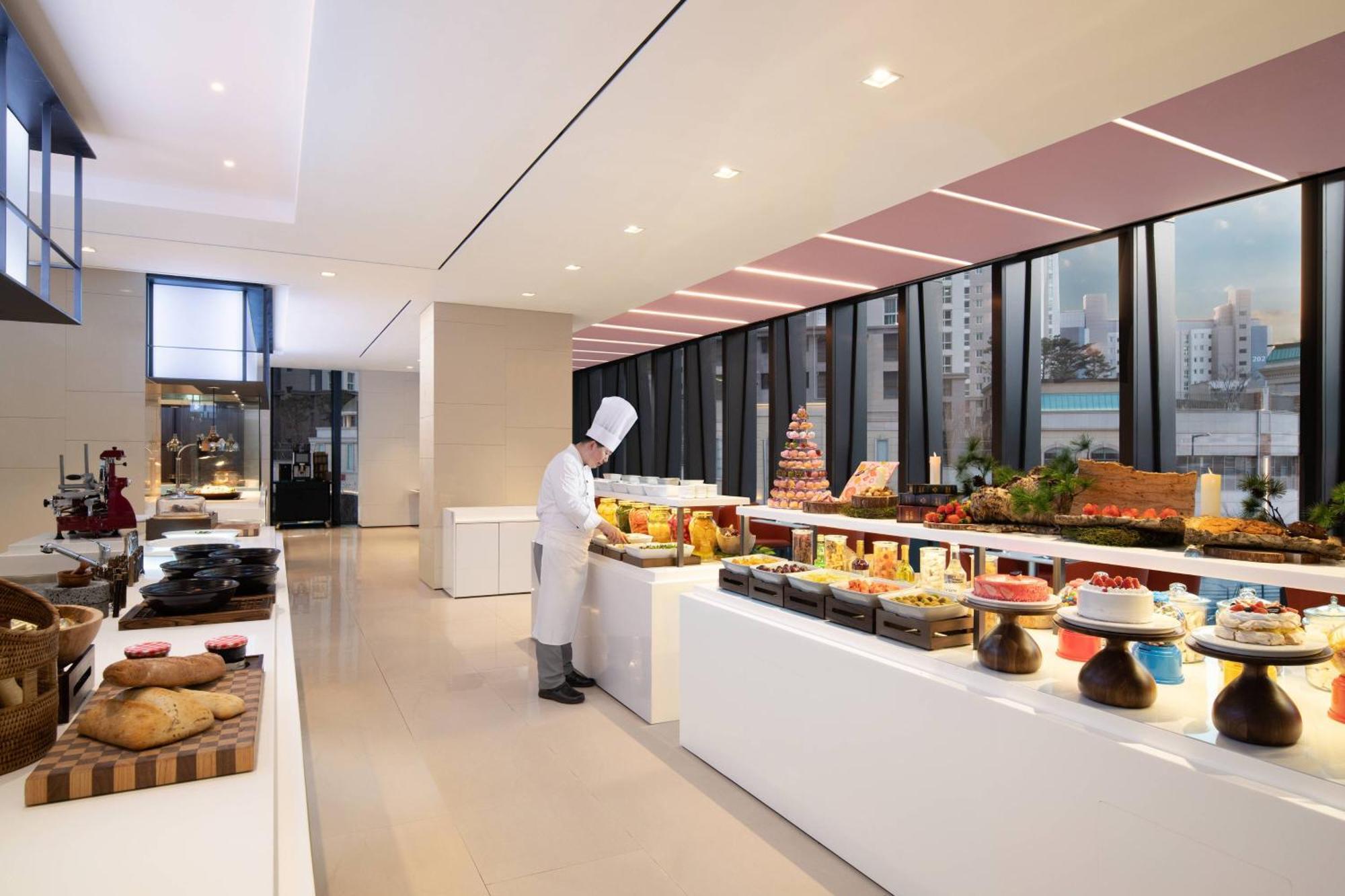 Courtyard By Marriott Suwon Hotel Exterior foto
